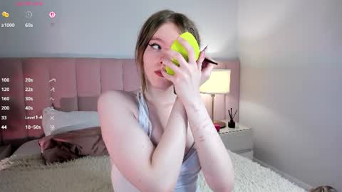 Snapshot of angee_ chatting on 06-17-26, 12:07 Ange online show from 06-17-26, 12:07