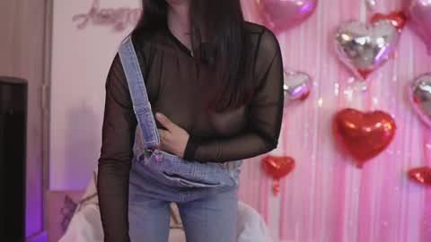 Snapshot of angeeel_ chatting on 02-16-26, 03:24 Angel online show from 02-16-26, 03:24