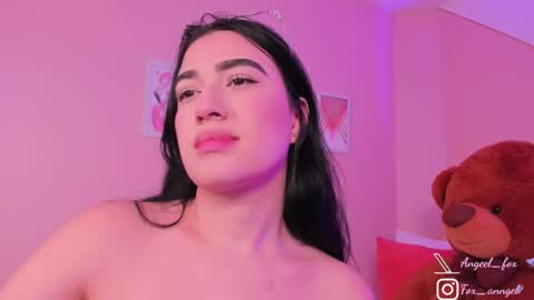 Angel  online show from 09-18-25, 02:35