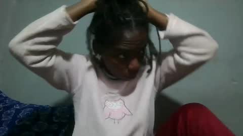 Snapshot of angeeliine chatting on 06-11-26, 08:34 angeeliine online show from 06-11-26, 08:34