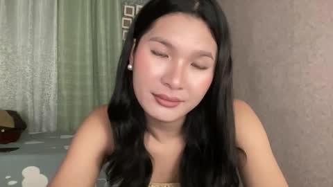 Snapshot of angel19722 chatting on 03-08-26, 01:37 Angel online show from 03-08-26, 01:37