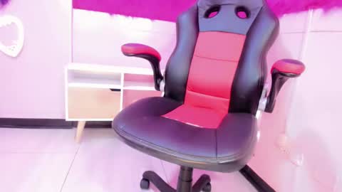 Snapshot of angel21___ chatting on 12-03-24, 11:57 Angel21 online show from 12-03-24, 11:57