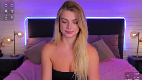 Angel   blond online show from 10-23-25, 12:37