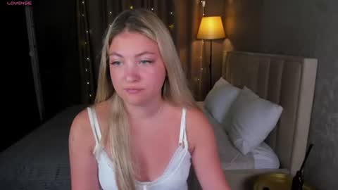 Snapshot of angel__grace chatting on 07-04-26, 12:06 Grace online show from 07-04-26, 12:06