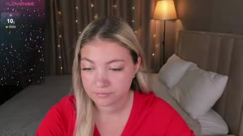 Snapshot of angel__grace chatting on 07-17-26, 12:06 Grace online show from 07-17-26, 12:06