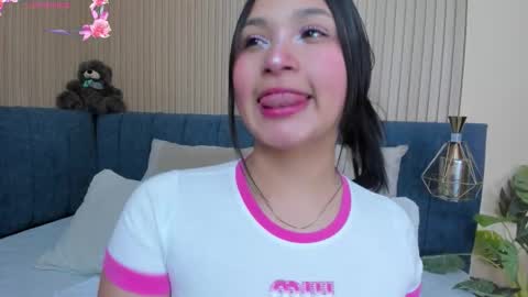 Snapshot of angel__ponce chatting on 10-11-25, 07:12 angel__ponce online show from 10-11-25, 07:12