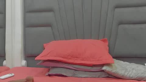 Angel online show from 10-06-25, 03:26