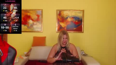 Snapshot of angel_alice108 chatting on 12-13-24, 11:02 Alice PRIVATE IS OPEN online show from 12-13-24, 11:02