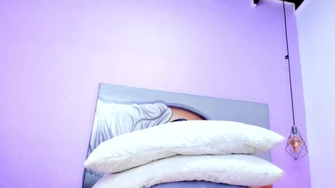  Angel  online show from 03-11-25, 04:40