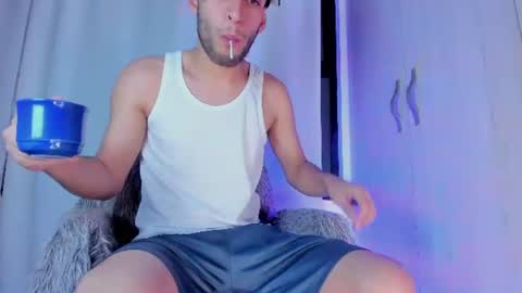 Snapshot of angel_boos chatting on 08-06-26, 07:10 online show from 08-06-26, 07:10