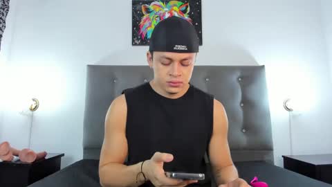 Snapshot of angel_cuervo chatting on 12-09-24, 12:19 Angel Cuervo online show from 12-09-24, 12:19