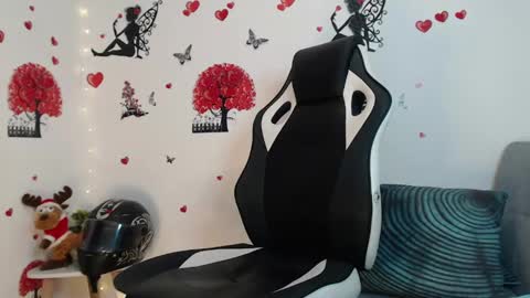 Angel Curl online show from 01-22-25, 04:44