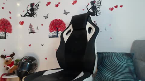 Angel Curl online show from 01-25-25, 09:57