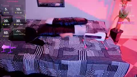 Snapshot of angel_dragun chatting on 09-30-25, 05:23 Angel-dragun online show from 09-30-25, 05:23