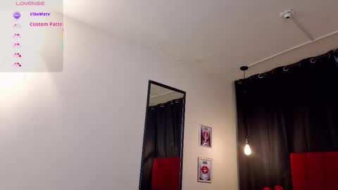 Snapshot of angel_dragun chatting on 10-04-25, 03:15 Angel-dragun online show from 10-04-25, 03:15