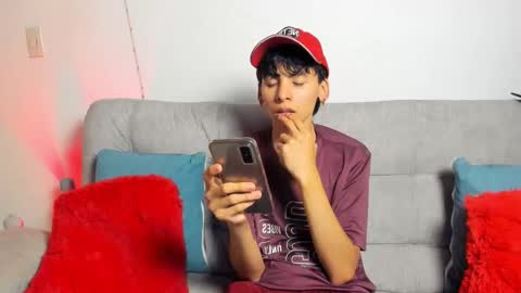 angel_dustt1 online show from 06-06-26, 08:35