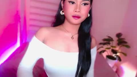 Snapshot of angel_eloaxx chatting on 05-15-26, 08:16 Angel online show from 05-15-26, 08:16
