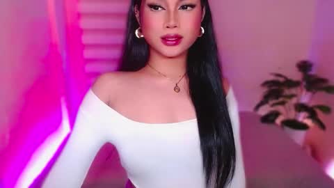 Snapshot of angel_eloaxx chatting on 05-18-26, 08:58 Angel online show from 05-18-26, 08:58