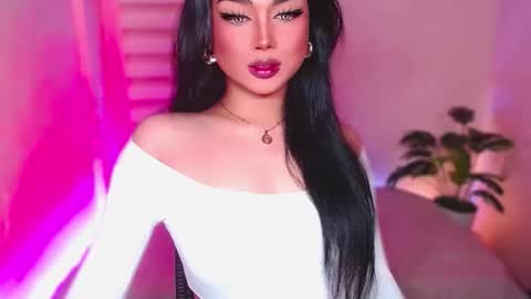 Snapshot of angel_eloaxx chatting on 05-26-26, 11:12 Angel online show from 05-26-26, 11:12
