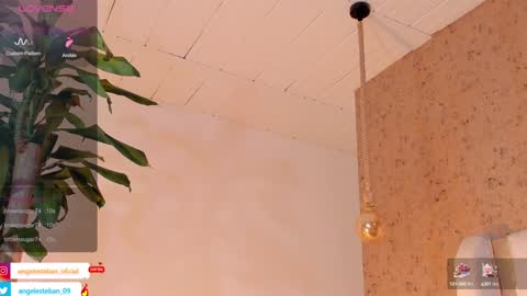 Snapshot of angel_esteban_fx chatting on 02-07-25, 10:08 ngel Esteban online show from 02-07-25, 10:08