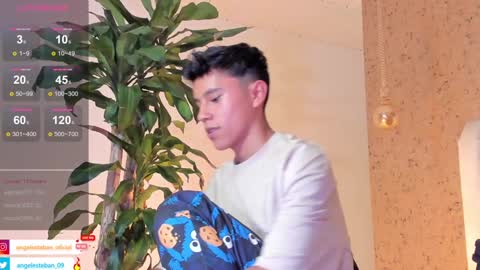 Snapshot of angel_esteban_fx chatting on 02-08-25, 10:29 ngel Esteban online show from 02-08-25, 10:29