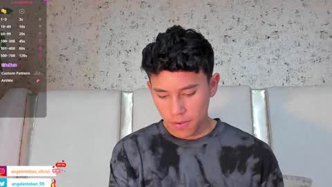 Snapshot of angel_esteban_fx chatting on 02-22-25, 07:12 ngel Esteban online show from 02-22-25, 07:12