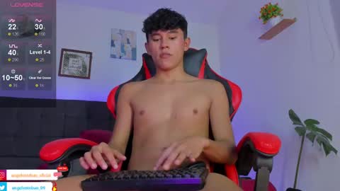 Snapshot of angel_esteban_fx chatting on 10-08-25, 04:10 ngel Esteban online show from 10-08-25, 04:10