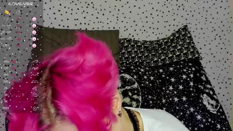 Snapshot of angel_julles chatting on 02-08-26, 05:11 Angel Dust online show from 02-08-26, 05:11