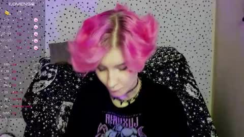 Snapshot of angel_julles chatting on 02-13-26, 05:09 Angel Dust online show from 02-13-26, 05:09