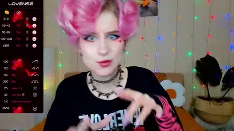 Snapshot of angel_julles chatting on 02-27-26, 08:58 Angel Dust online show from 02-27-26, 08:58