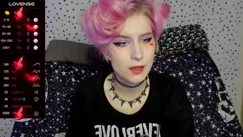 Snapshot of angel_julles chatting on 02-28-26, 01:50 Angel Dust online show from 02-28-26, 01:50