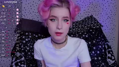 Snapshot of angel_julles chatting on 03-01-26, 01:40 Angel Dust online show from 03-01-26, 01:40