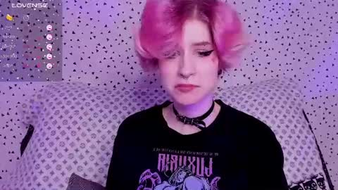 Snapshot of angel_julles chatting on 06-20-26, 06:16 Angel Dust online show from 06-20-26, 06:16