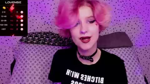 Snapshot of angel_julles chatting on 07-10-26, 09:45 Angel Dust online show from 07-10-26, 09:45