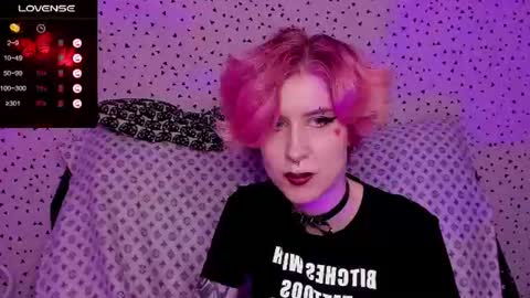 Snapshot of angel_julles chatting on 07-10-26, 09:50 Angel Dust online show from 07-10-26, 09:50