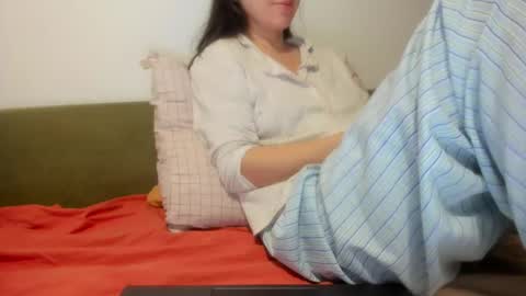 angel_lee__ online show from 04-19-26, 07:40