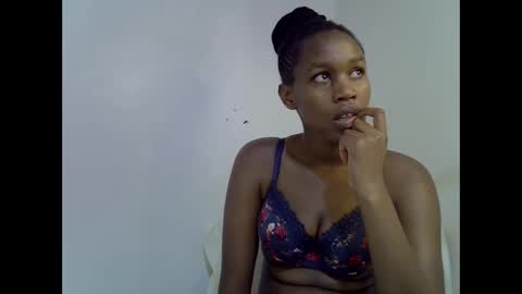 Snapshot of angel_mia5 chatting on 12-17-25, 11:49 angel_mia5 online show from 12-17-25, 11:49