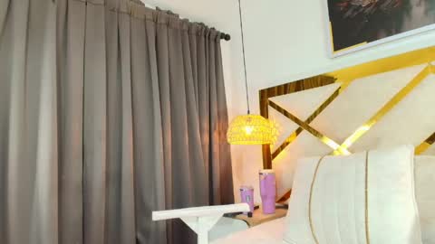 Nicolle  online show from 05-18-26, 11:27