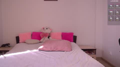 Snapshot of angel_quincy chatting on 03-18-26, 05:43 angel_quincy online show from 03-18-26, 05:43