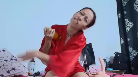 Snapshot of angel_red77 chatting on 02-15-25, 02:37 angel red77 online show from 02-15-25, 02:37