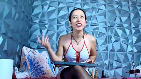 Snapshot of angel_red77 chatting on 09-19-25, 07:47 angel red77 online show from 09-19-25, 07:47