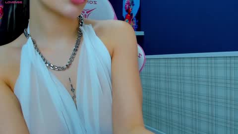 Snapshot of angel_sapphire_ chatting on 12-06-24, 02:28 Angel My schedule GTM2 Mon Tue Wen Thu Fri 0900am-0400pm online show from 12-06-24, 02:28