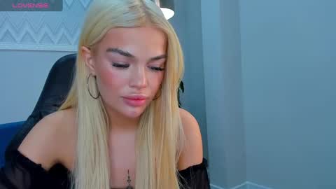 Snapshot of angel_sapphire_ chatting on 03-02-25, 03:37 Angel My schedule GTM2 Mon Tue Wen Thu Fri 0900am-0400pm online show from 03-02-25, 03:37
