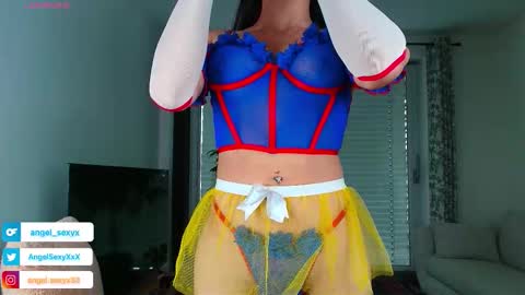 Snapshot of angel_sexyxxx chatting on 10-31-25, 02:18 CALL ME ANGEL online show from 10-31-25, 02:18