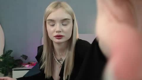 Angela online show from 05-10-26, 06:07