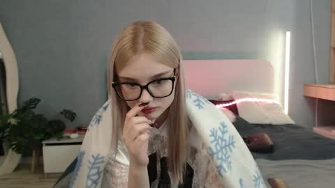 Angela online show from 05-23-26, 05:01