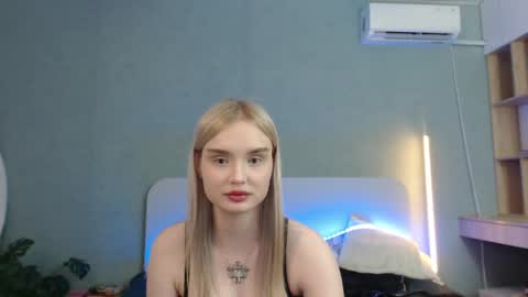Angela online show from 05-26-26, 12:34