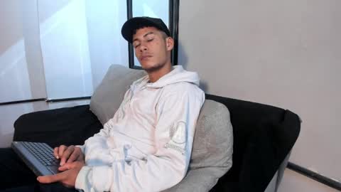 Angel  online show from 04-16-26, 11:44