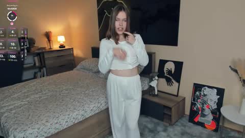 Snapshot of angel_to_burn chatting on 10-04-25, 07:17 SofiaSofi online show from 10-04-25, 07:17