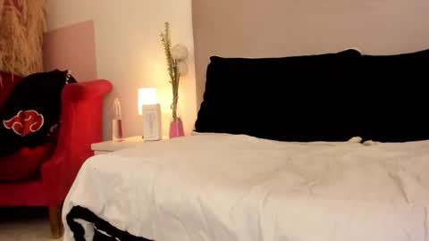 angel_velvet_ online show from 10-31-25, 11:11